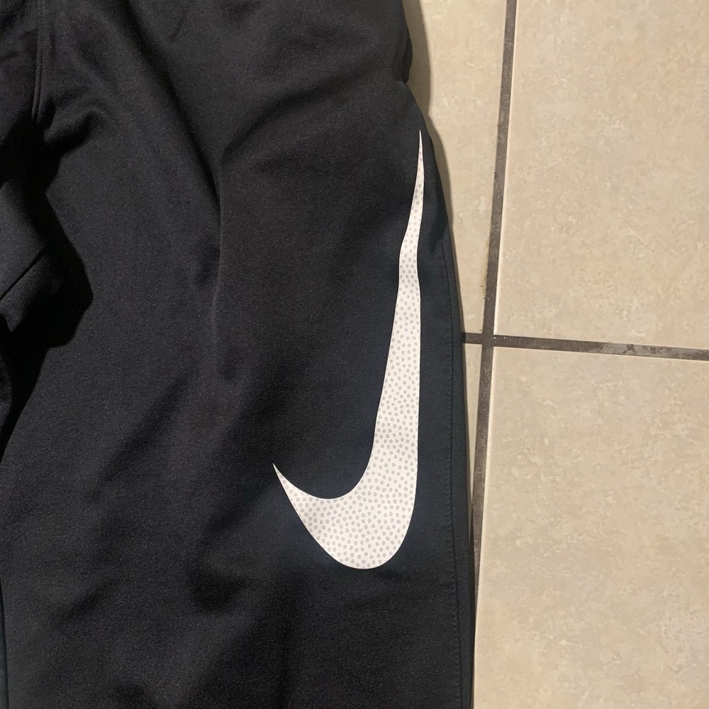 Nike Dri-Fit Men's L Black Sweatpants Joggers Athletic Gym Logo Pants - Picture 2 of 4